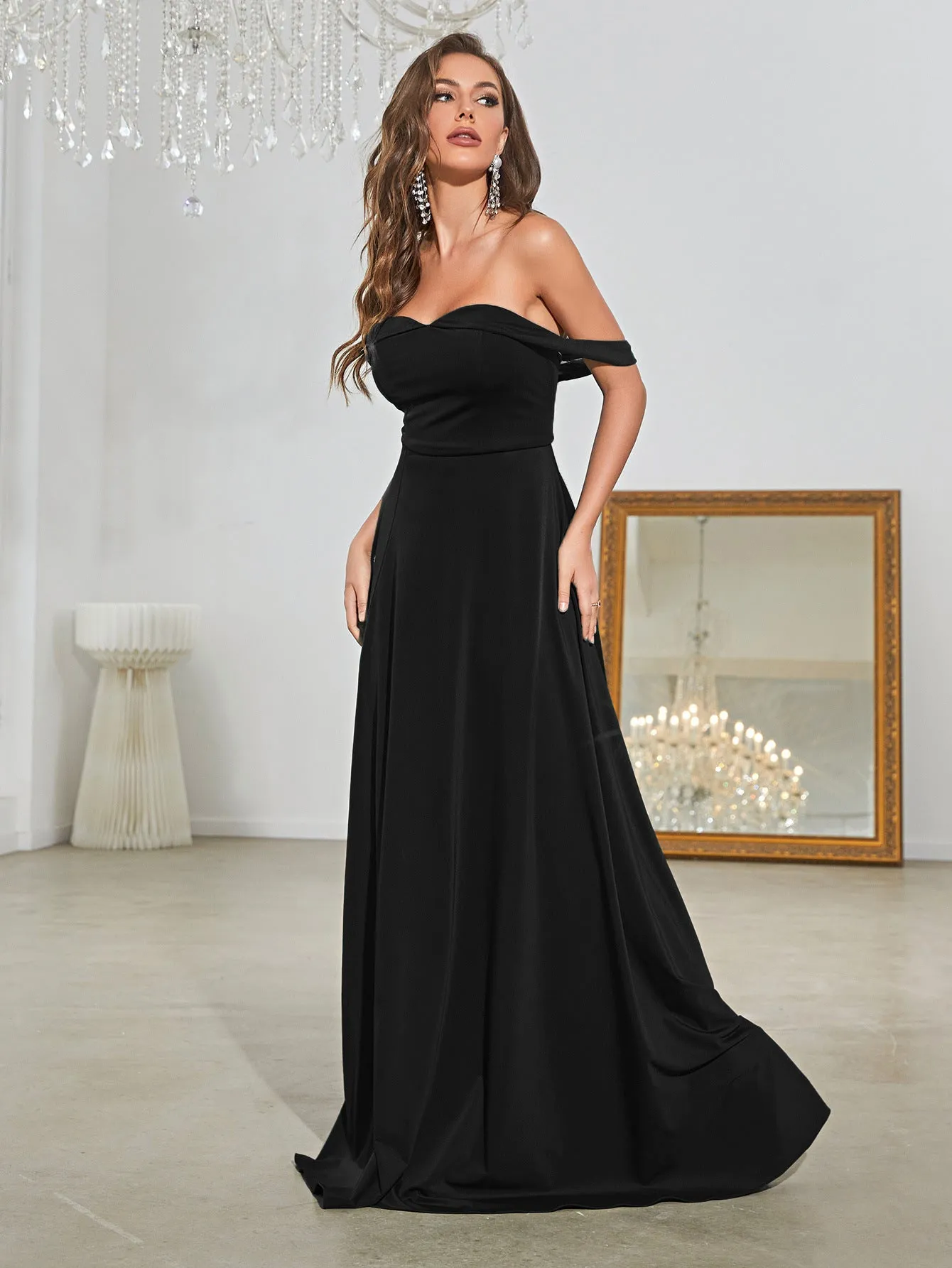 Black Strapless Formal Sleeveless Gown