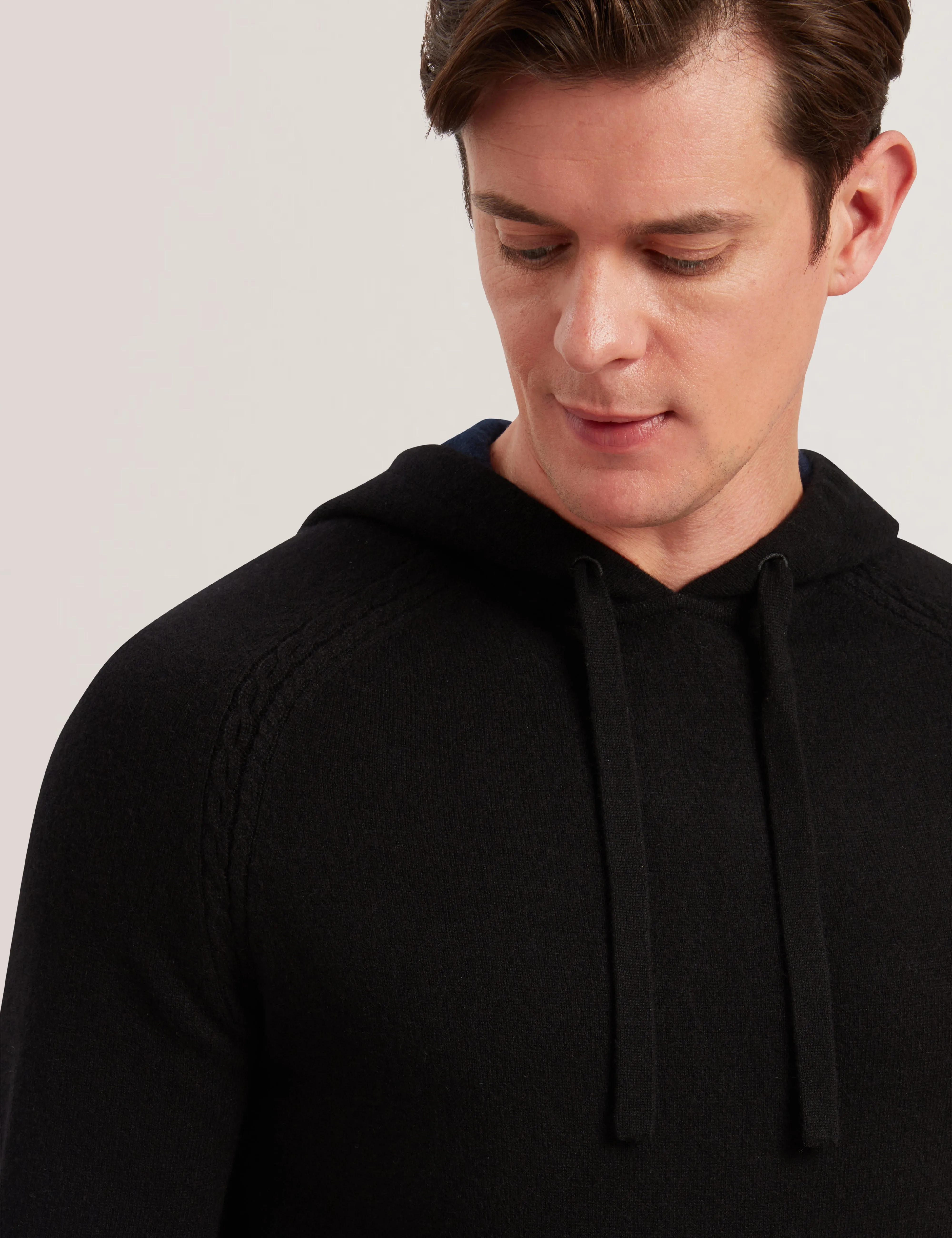 Hauxton Regular Cashmere Hoodie Black