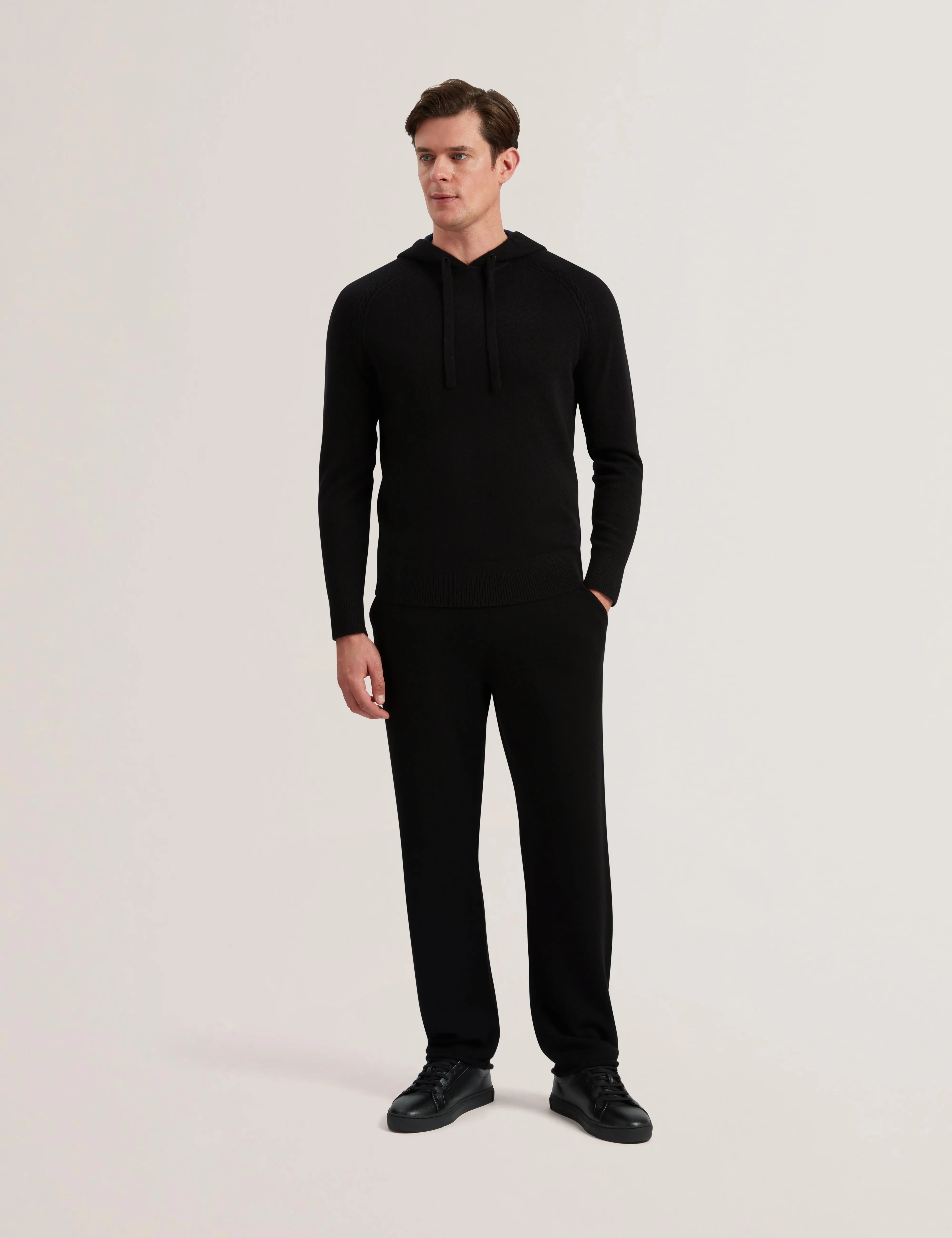 Hauxton Regular Cashmere Hoodie Black