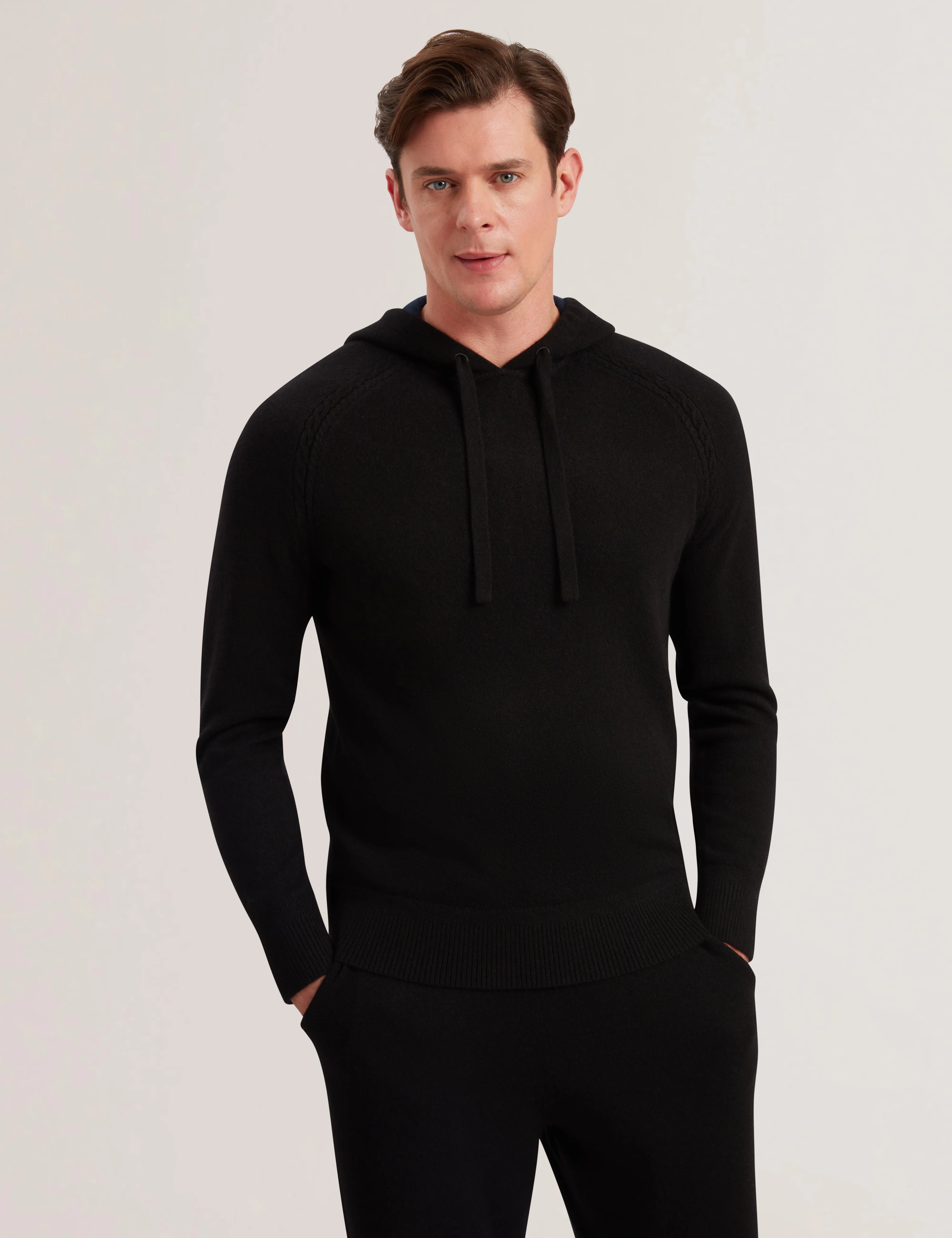 Hauxton Regular Cashmere Hoodie Black